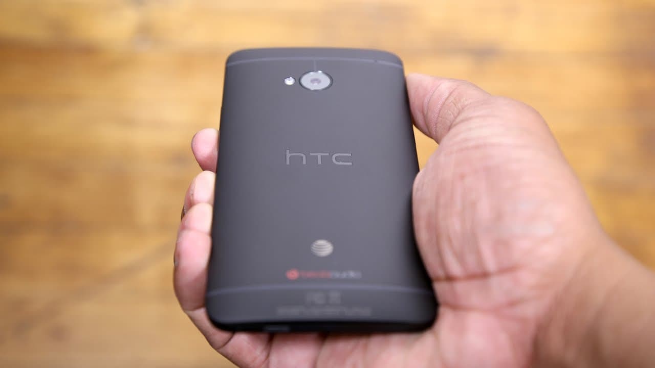 تسريب اللون الأسود لهاتف HTC One