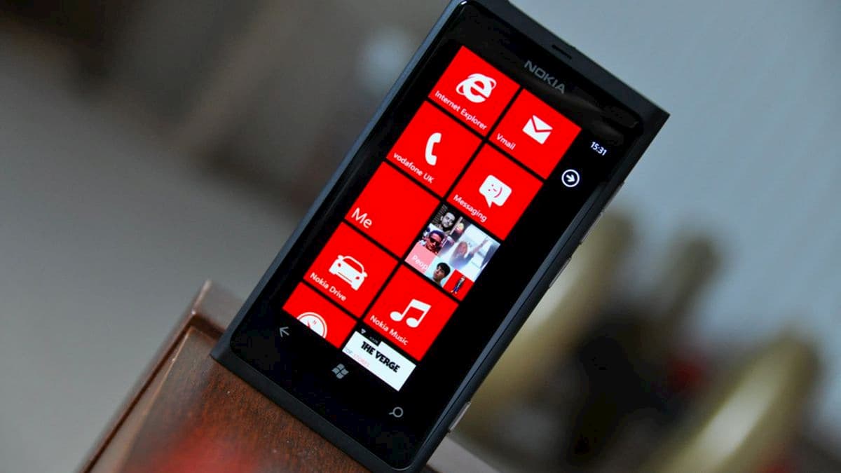 مراجعة هاتف Nokia Lumia 800