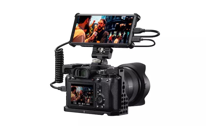 سوني Xperia Pro متصل بكاميرا